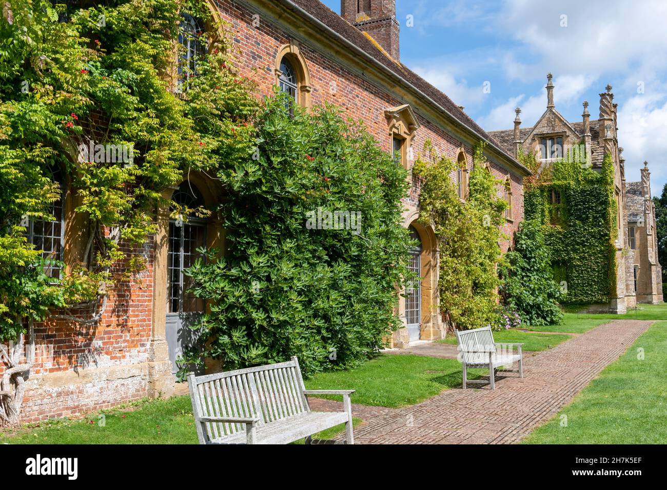 Barrington.Somerset.United Kingdom.August 14 2021.View della casa di Strode a Barrington Court in Somerset Foto Stock