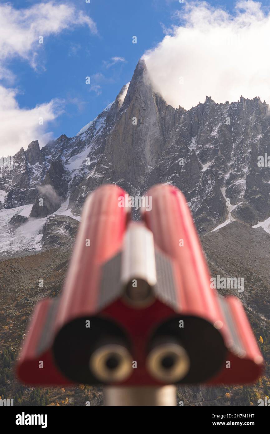 Vista idilliaca del monte Aiguille du Dru, Chamonix, Francia Foto Stock