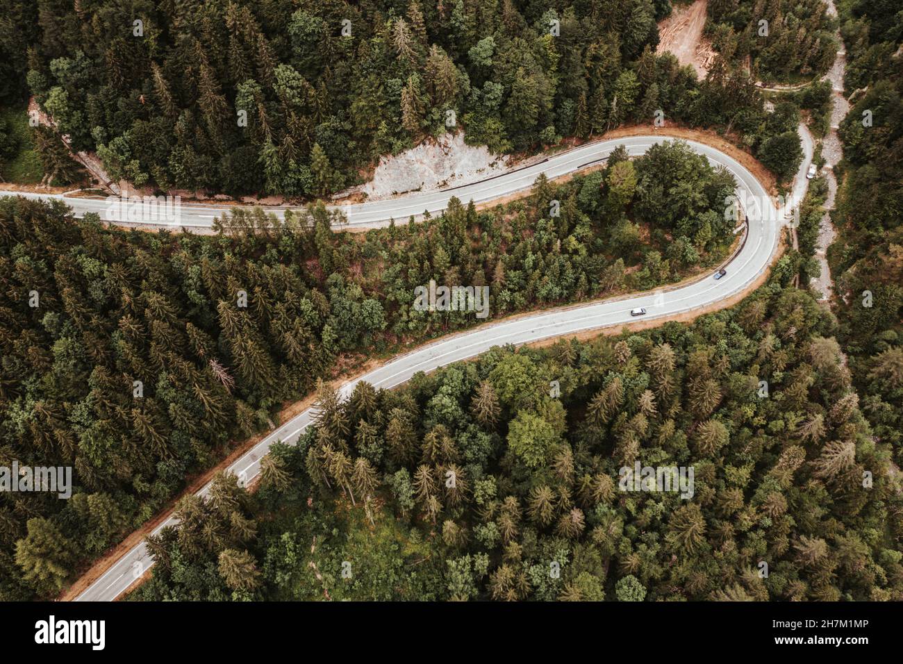 Veduta aerea della strada a serpentina nella gola di Tscheppa Foto Stock