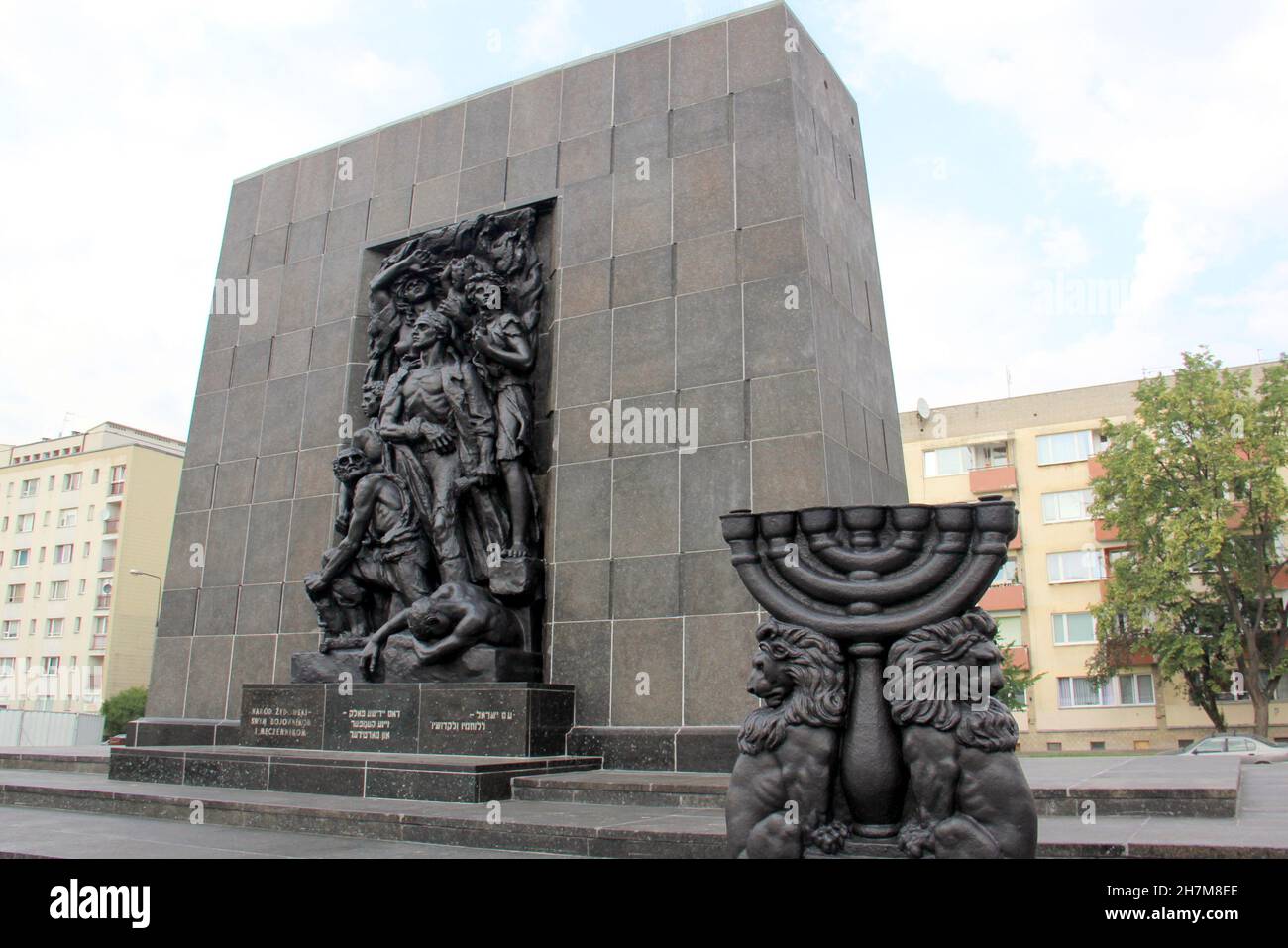 Monumento agli Eroi del Ghetto che commemora l'insurrezione del Ghetto di Varsavia del 1943 durante la seconda guerra mondiale, Varsavia, Polonia Foto Stock