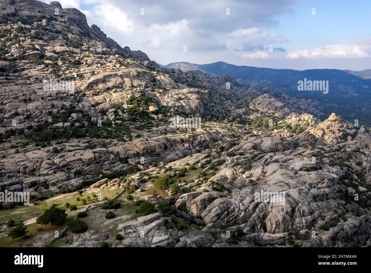 Vista panoramica delle montagne rocciose di Latmos Besparmak Montagne Mugla Turchia Foto Stock