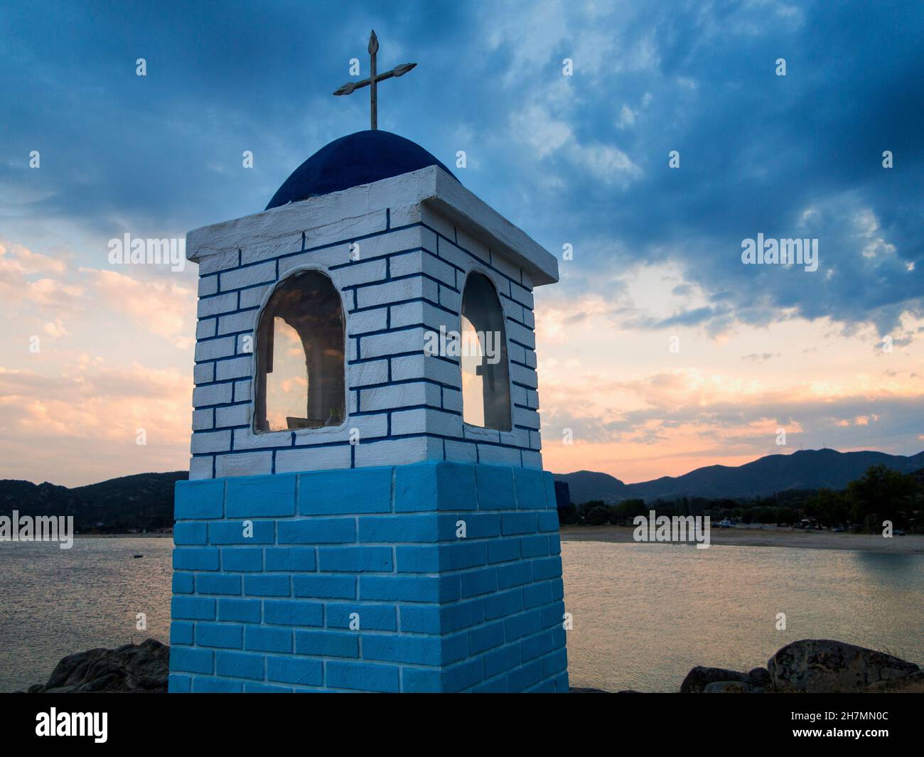 Piccola chiesa greca tradizionale o cappella Foto Stock