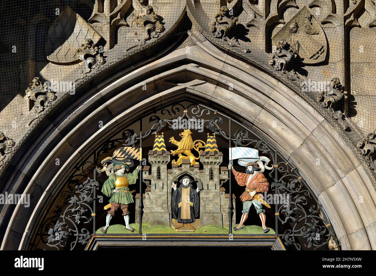 Stemma della città di Monaco sul nuovo municipio, Monaco, Baviera, Germania, Europa, Monaco, Baviera, Germania Foto Stock