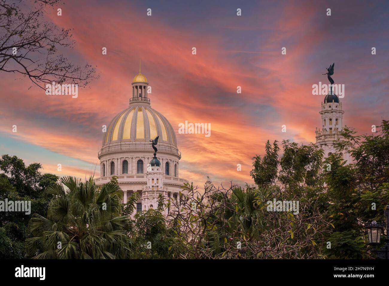 Il palazzo del Campidoglio in serata al crepuscolo, l'Avana - Cuba Foto Stock