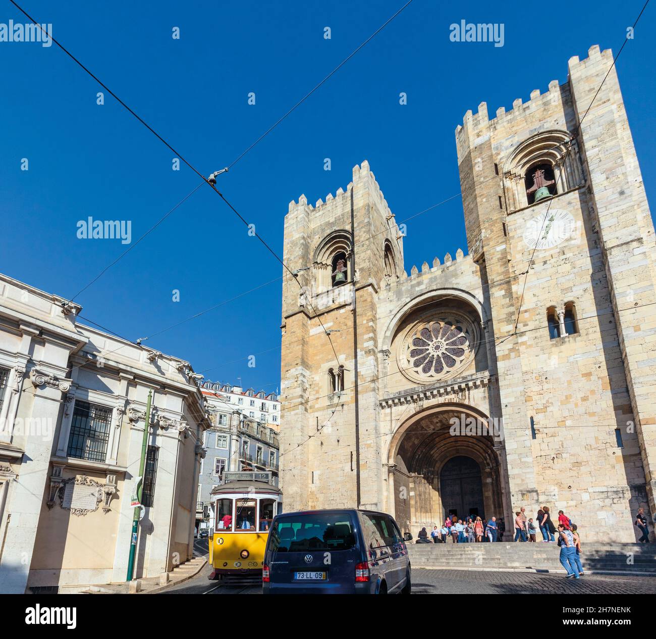 Lisbona, Portogallo, se, o cattedrale. Costruito alla fine del 12 ° secolo è stato gravemente danneggiato nel terremoto del 1755, ma restaurato per preservare molti di Foto Stock
