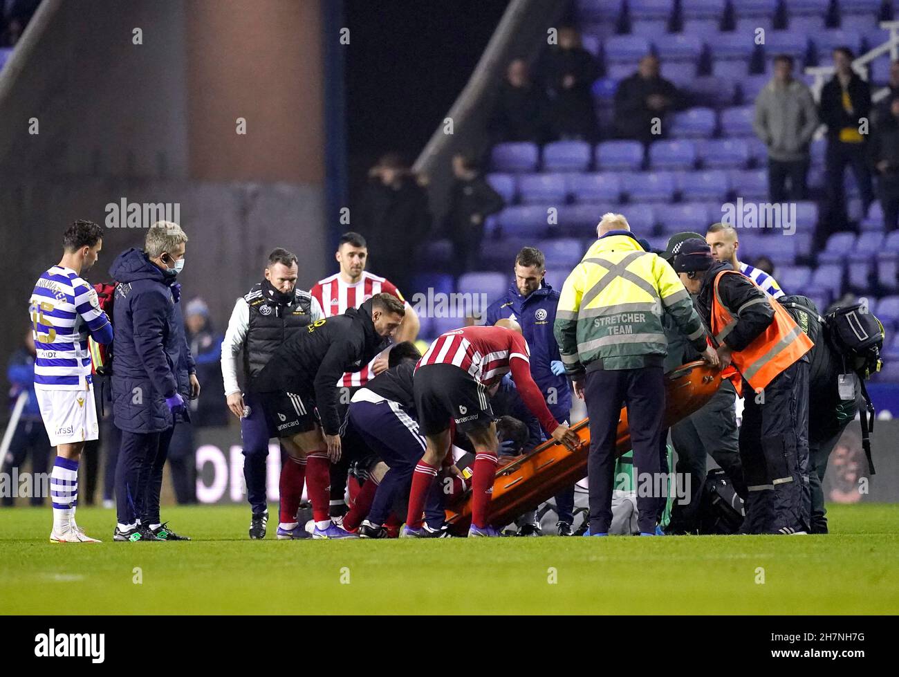 Foto del file datata 23-11-2021 del John Fleck di Sheffield United, dimesso dall'ospedale dopo il collasso sul campo durante la vittoria di martedì sera del 1-0 a Reading. Data di emissione: Mercoledì 24 novembre 2021. Foto Stock