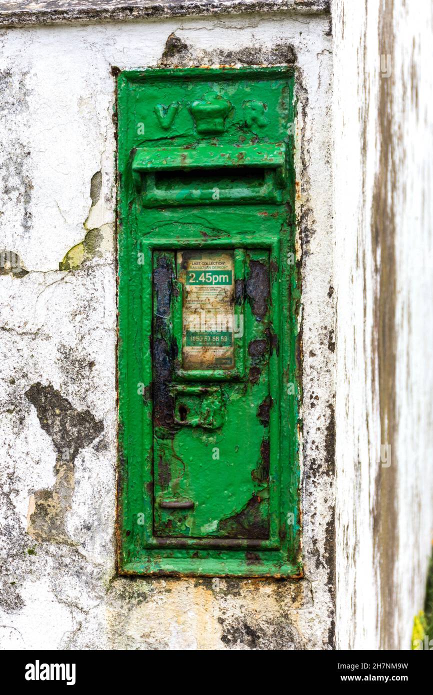 Vecchia casella postale rurale dell'epoca vittoriana, Contea di Donegal, Irlanda. Foto Stock