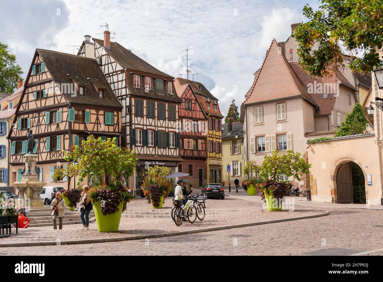 Colmar ,Francia ; Settembre 20 2021:bella vista della romantica città di Colmar in Alsazia, France.Famous destinazione di viaggio in Francia Foto Stock