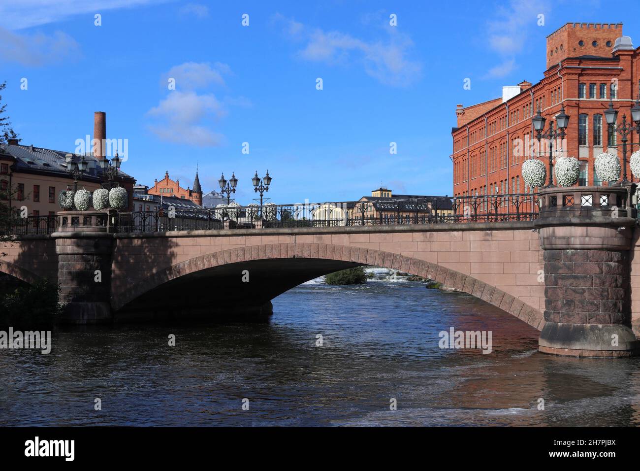Ponte nella città di Norrkoping in Svezia. Ex paesaggio industriale - architettura rivitalizzata. Foto Stock