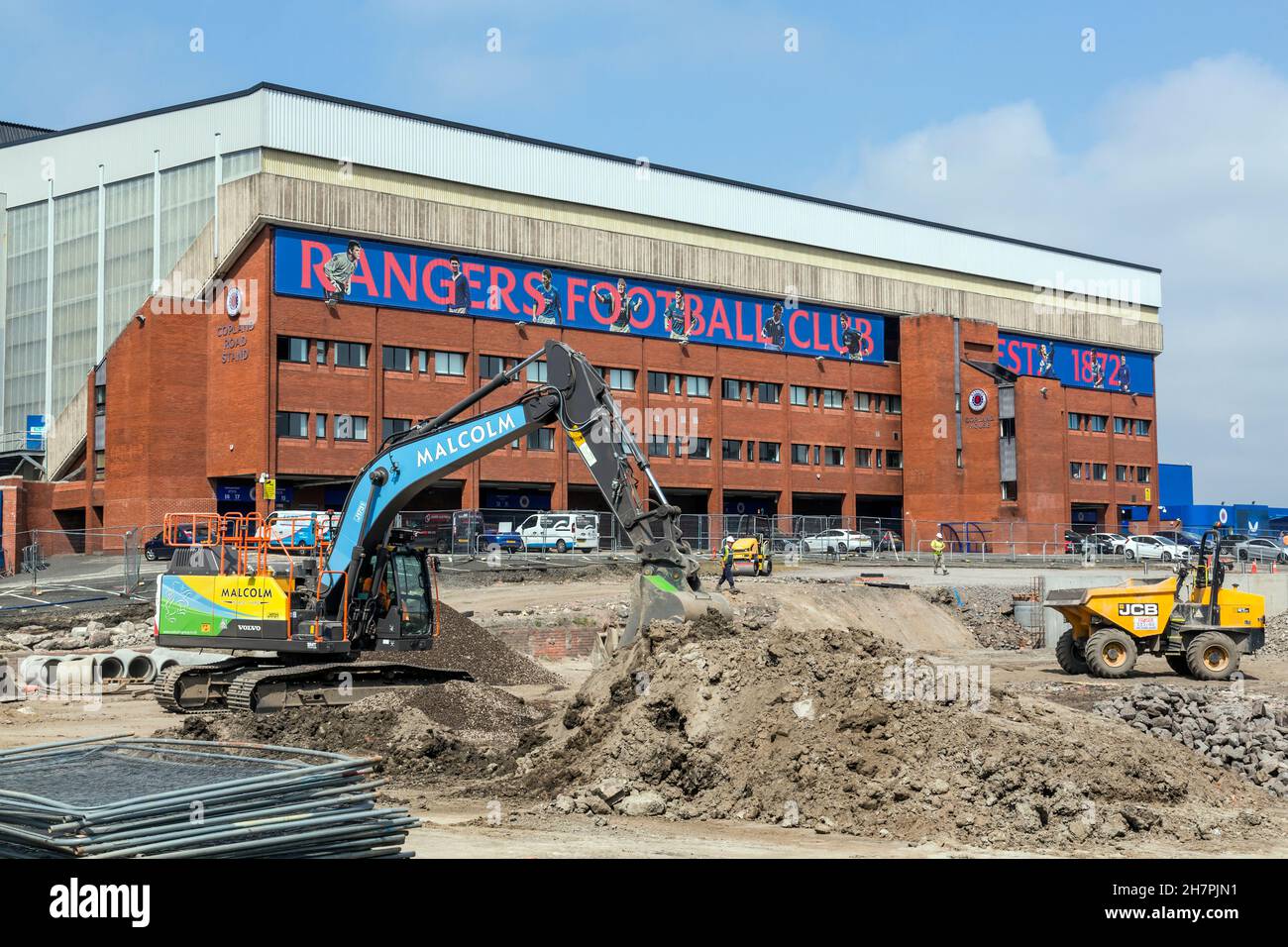 Groundworks presso il cantiere di Edmiston House accanto all'Ibrox Stadium, sede dei Glasgow Rangers, Edmiston Drive, Glasgow, Scozia, Regno Unito Foto Stock