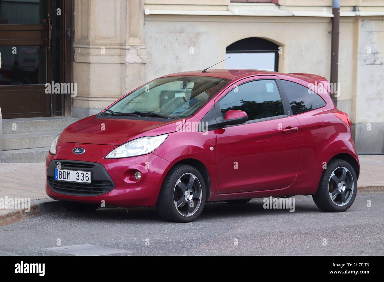 STOCCOLMA, SVEZIA - 24 AGOSTO 2018: Mini berlina Ford Ka parcheggiata a Stoccolma, Svezia. In Svezia sono immatricolate 4.8 milioni di autovetture Foto Stock
