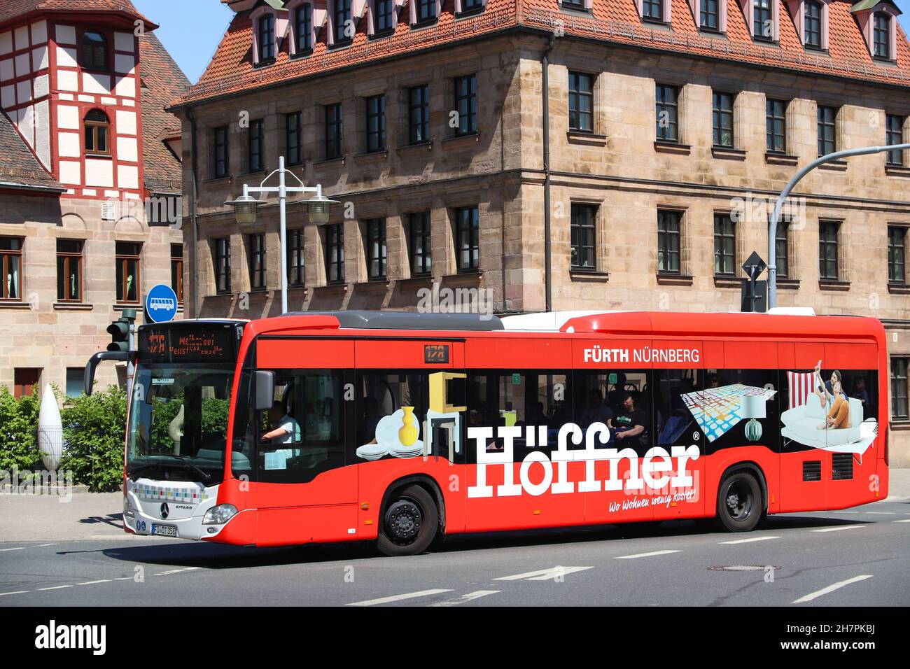 FURTH, GERMANIA - 6 MAGGIO 2018: Autobus urbano Mercedes-Benz Citaro a Furth, Germania. E' una delle principali città della Franconia Centrale, con più di 1000 anni di età. Foto Stock