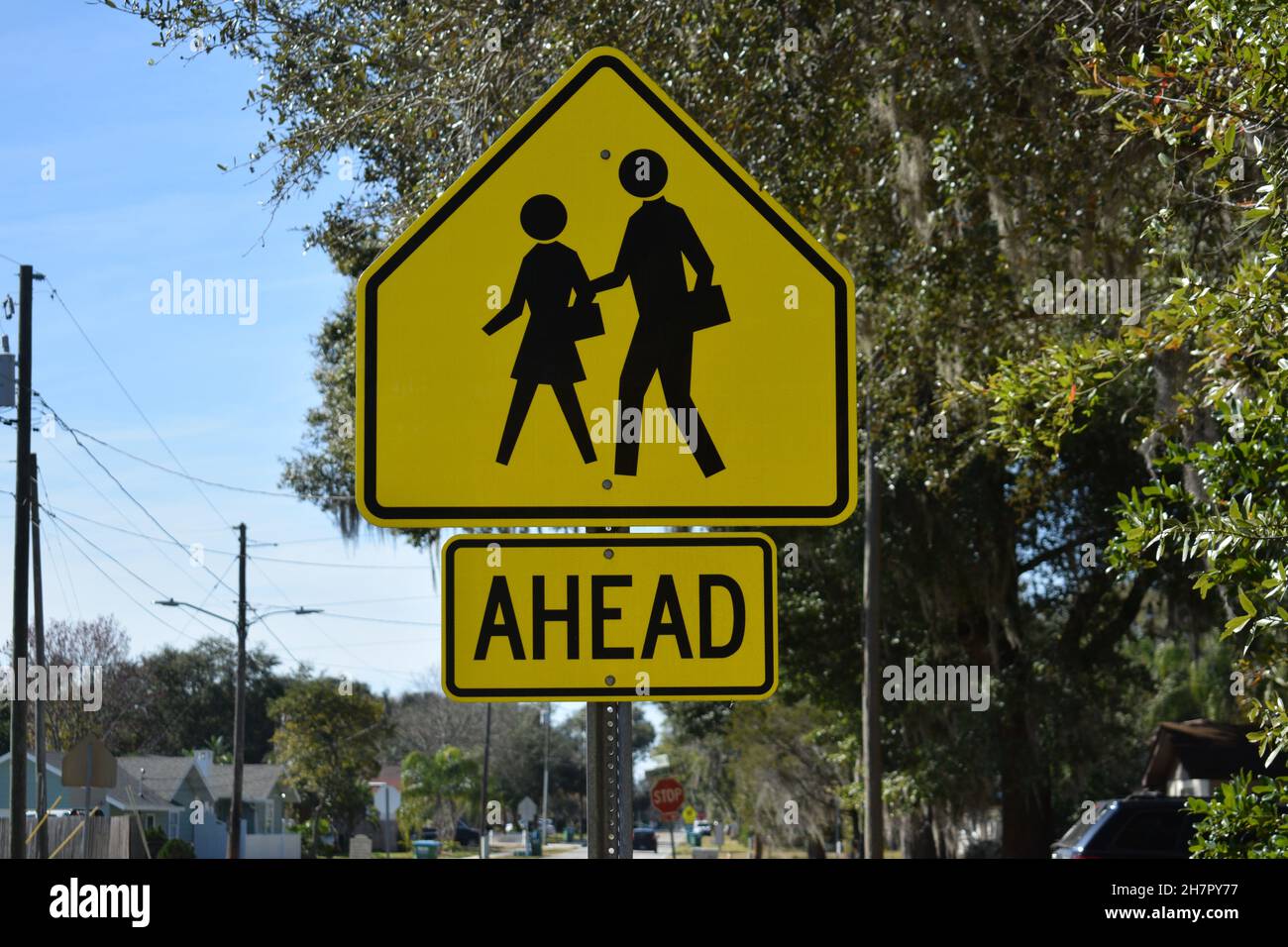 Un segno simboleggia una zona di passaggio della scuola. Foto Stock