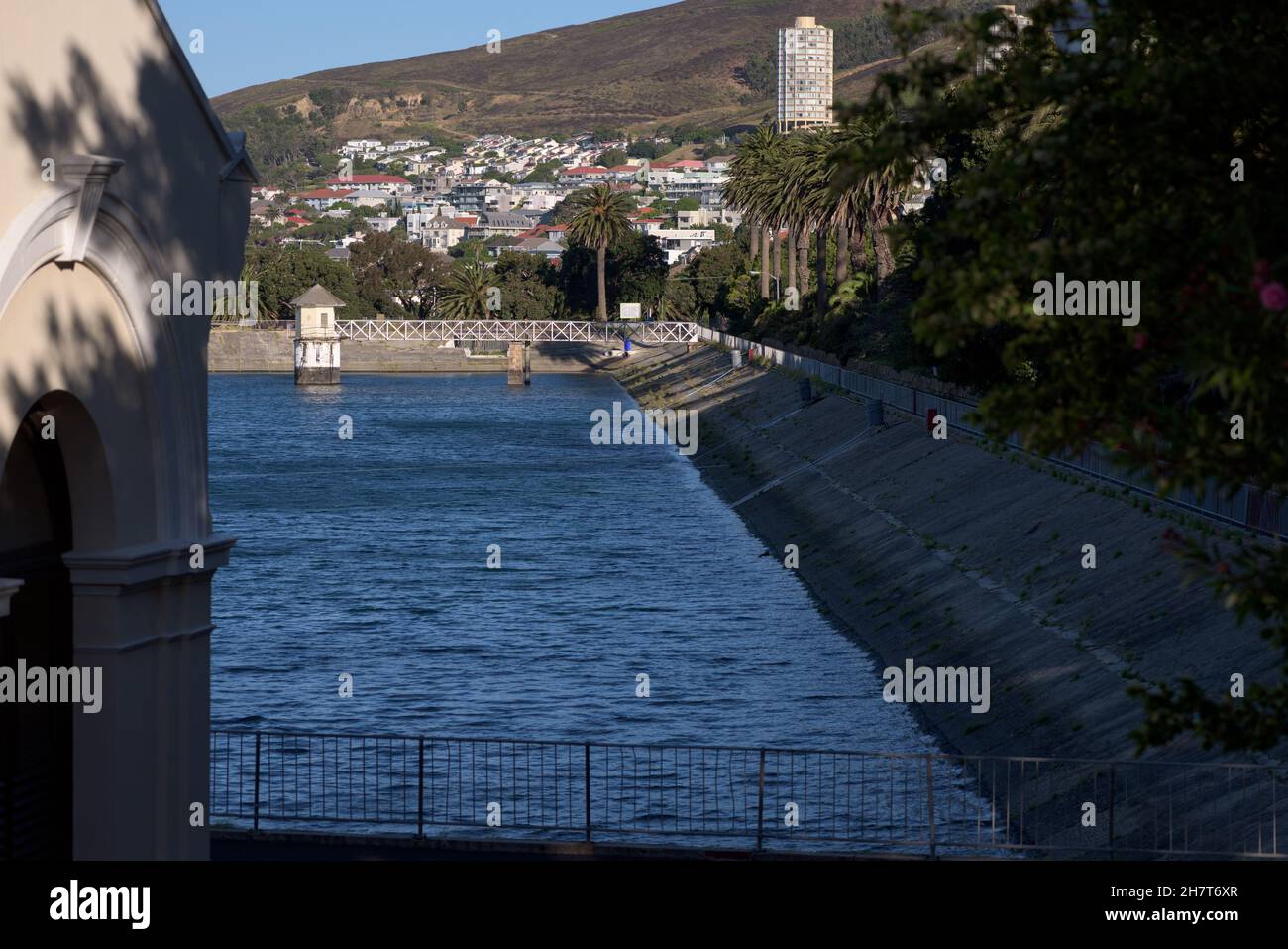 Il lago artificiale di Molteno nella città sudafricana di Città del Capo. La scarsità d'acqua ha visto la città quasi esaurire l'acqua negli ultimi anni a causa della siccità Foto Stock