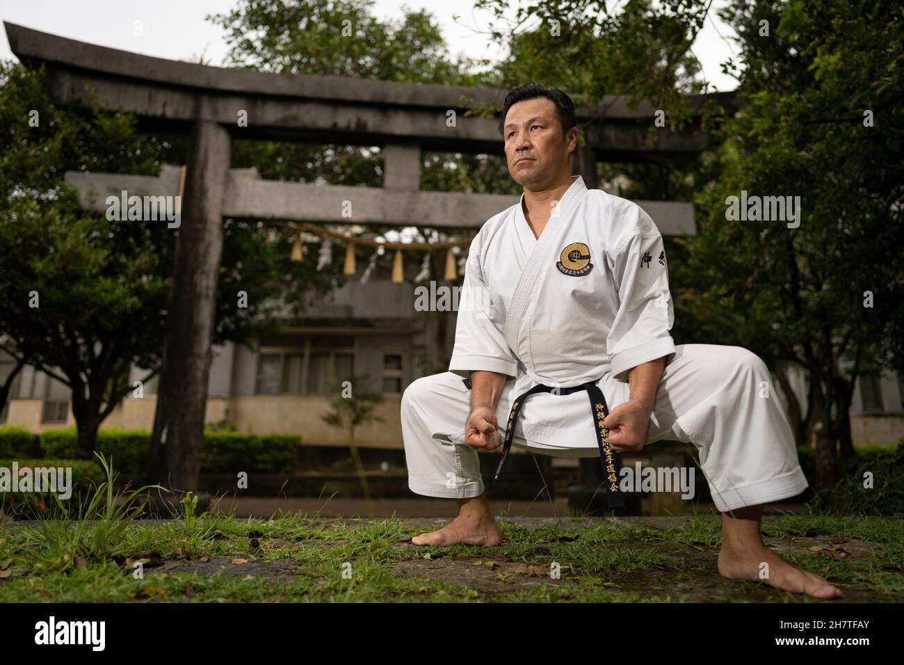 Karate di addestramento Norihiko Masuda a Okinawa, Giappone Okinawa Goju-ryu Caratedo Kyokai Kyoshi 7th dan JKF Goju kai membro del comitato tecnico. Foto Stock