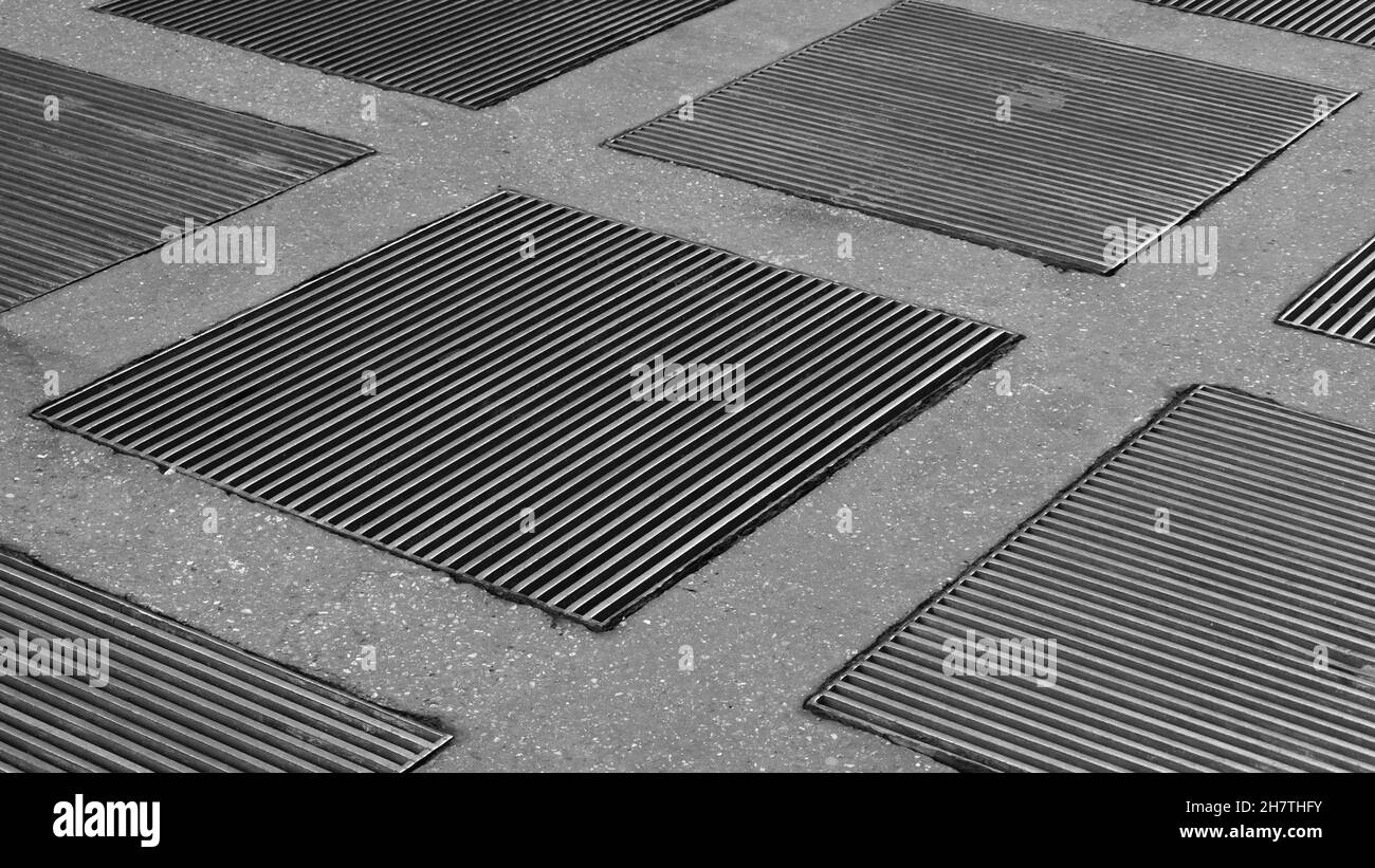 griglia di copertura per tombini utile come sfondo industriale Foto Stock