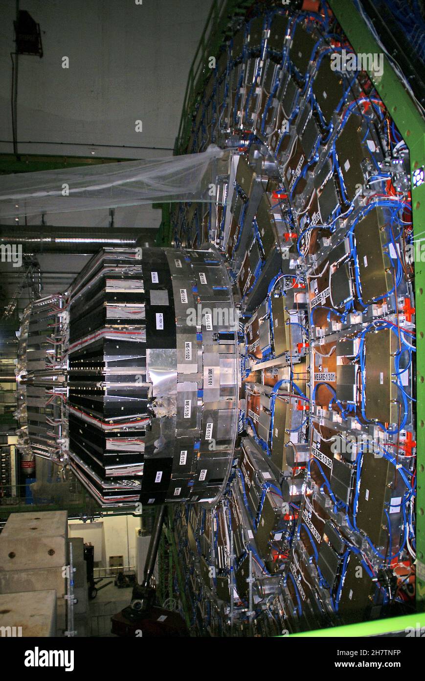 Un primo piano del rilevatore a solenoide con muratore compatto (CMS); parte del LHC (Large Hadron Collider) del CERN Foto Stock
