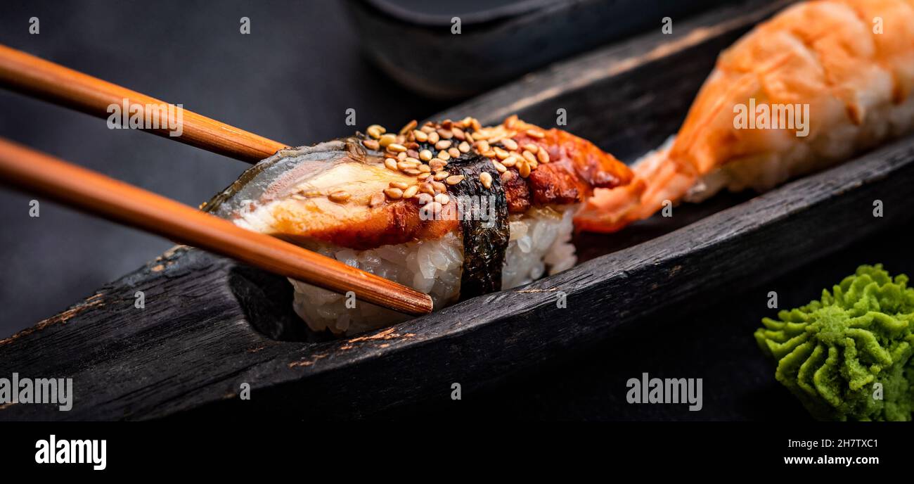 Guardaroba sushi sashimi set Foto Stock