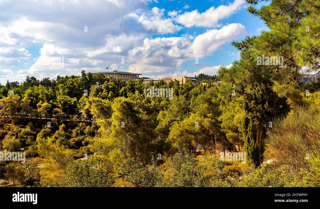 Gerusalemme, Israele - 14 ottobre 2017: La Knesset - edificio ufficiale del Parlamento israeliano nel quartiere di Givat RAM a Gerusalemme Ovest Foto Stock