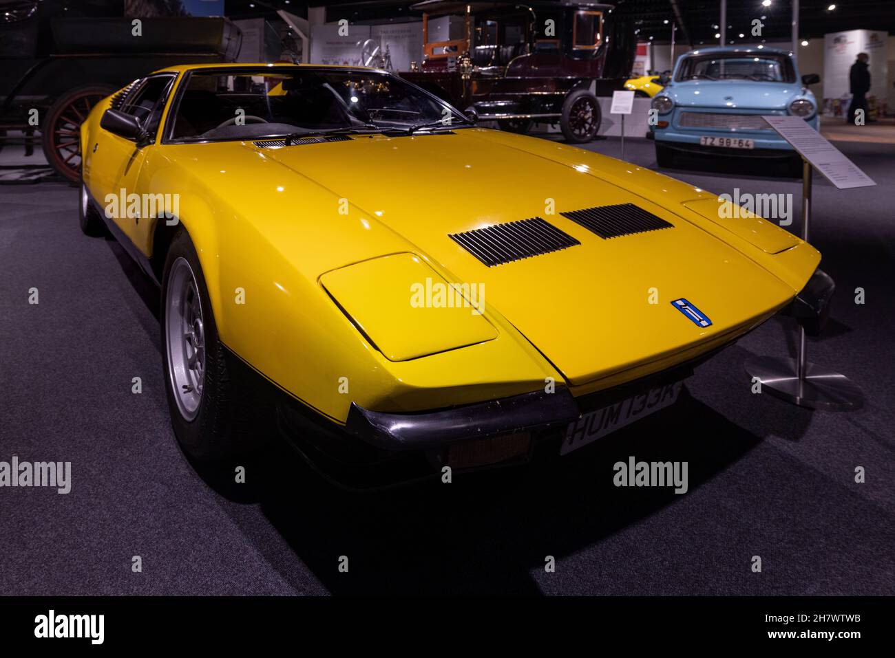 1972 De Tomaso Pantera (HUM 133K) in mostra presso l'Haynes International Motor Museum, Sparkford, Yeovil, Somerset Foto Stock