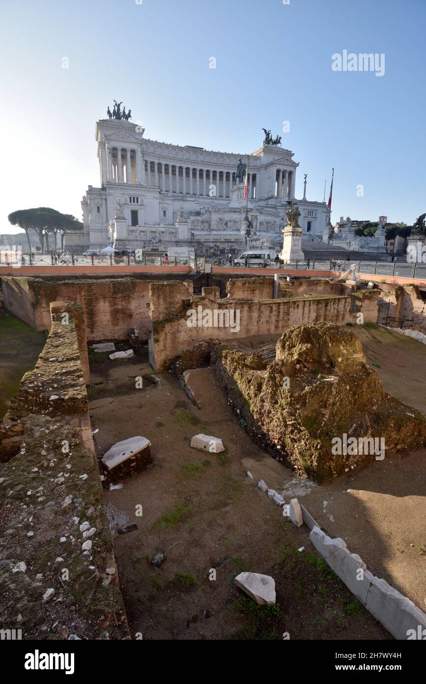 italia, roma, piazza venezia, rovine dell'auditoria adriana Foto Stock