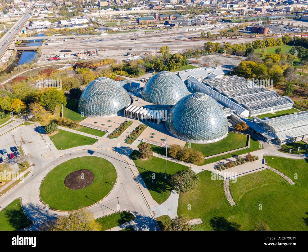 Vista aerea del giardino botanico Mitchell Park Domes; Milwaukee, Wisconsin, USA. Foto Stock