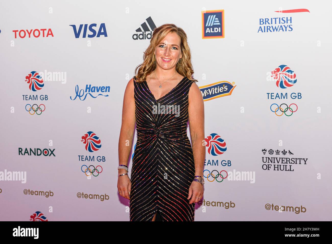 LONDRA, REGNO UNITO. 25 Nov 2021. Laura Collett partecipa al Team GB Ball 2022 a Evolution London giovedì 25 novembre 2021 a LONDRA, REGNO UNITO. Credit: Taka G Wu/Alamy Live News Foto Stock