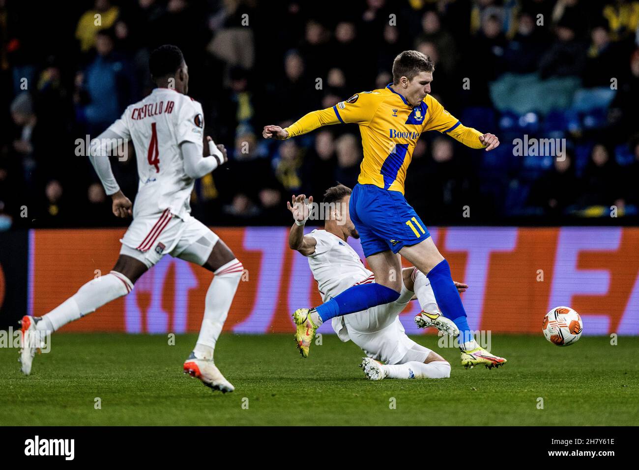 Broendby, Danimarca. 25 Nov 2021. Mikael Uhre (11) di Broendby SE visto durante la partita della UEFA Europa League tra Broendby IF e Lione al Broendby Stadion di Broendby a Broendby. (Photo Credit: Gonzales Photo/Alamy Live News Foto Stock