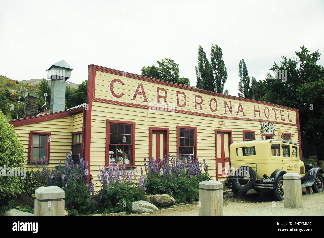 Hotel Cardrona storico. E' noto per il suo caratteristico hotel di epoca d'oro. Taken in Cardrona, New Zealand on Dec 5, 2010 Foto Stock