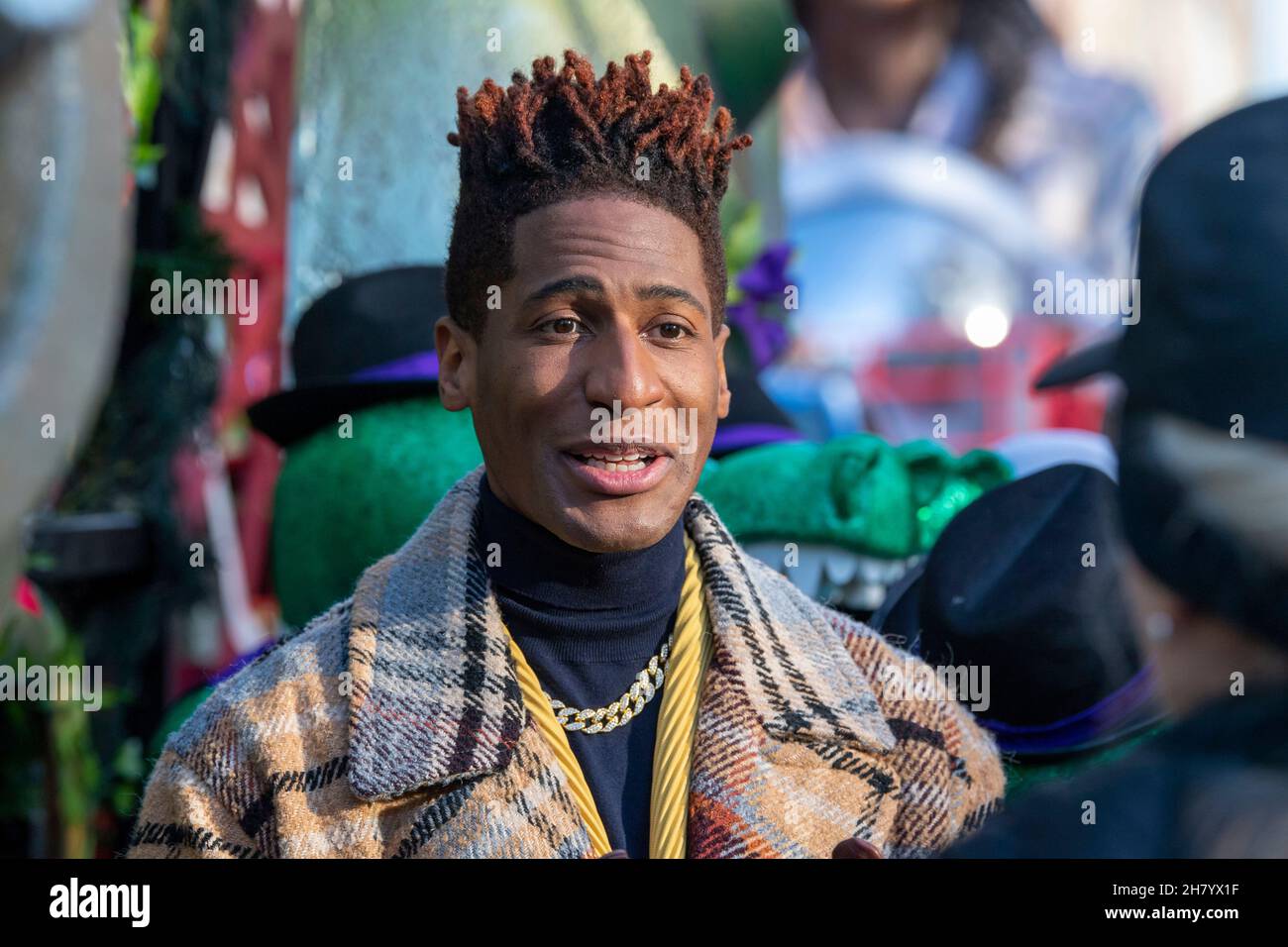 New York, Stati Uniti. 25 Nov 2021. Jon Batiste partecipa alla 95esima Parata annuale del giorno del Ringraziamento di Macy a New York. Credit: SOPA Images Limited/Alamy Live News Foto Stock