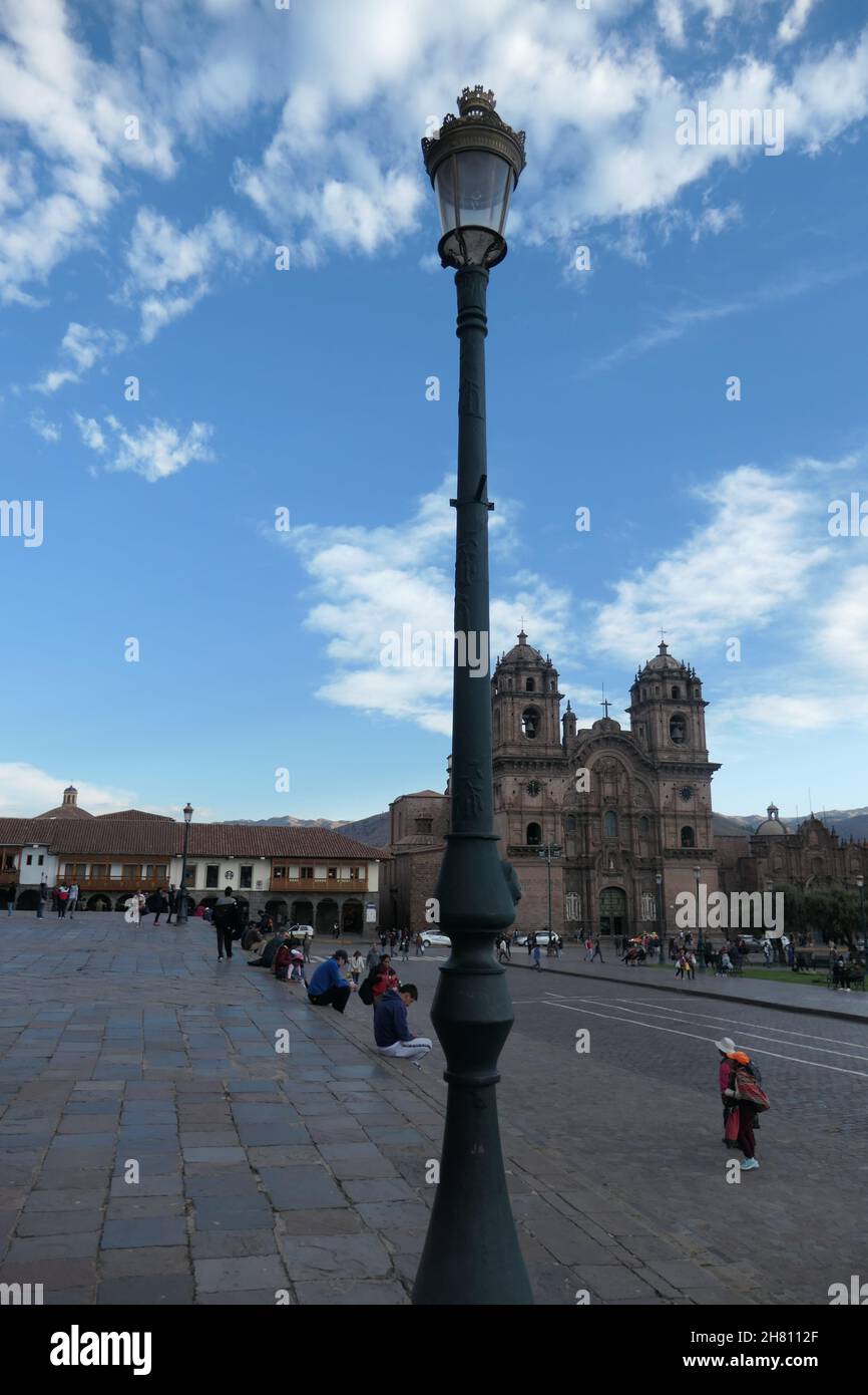 Posta Lam nella piazza principale Cuzco Perù centro della città Foto Stock