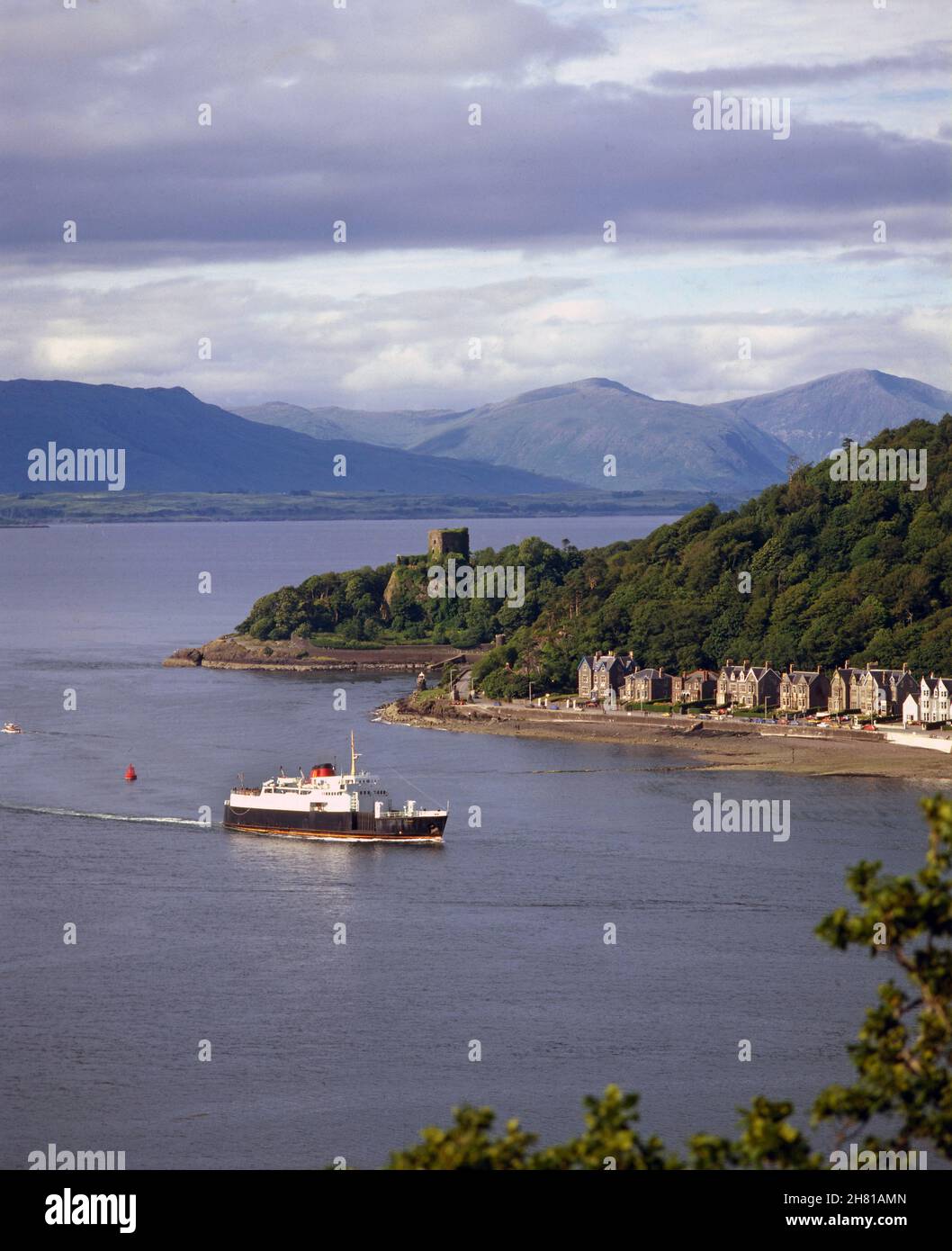 MV Columba nella baia di Oban anni '70 Foto Stock