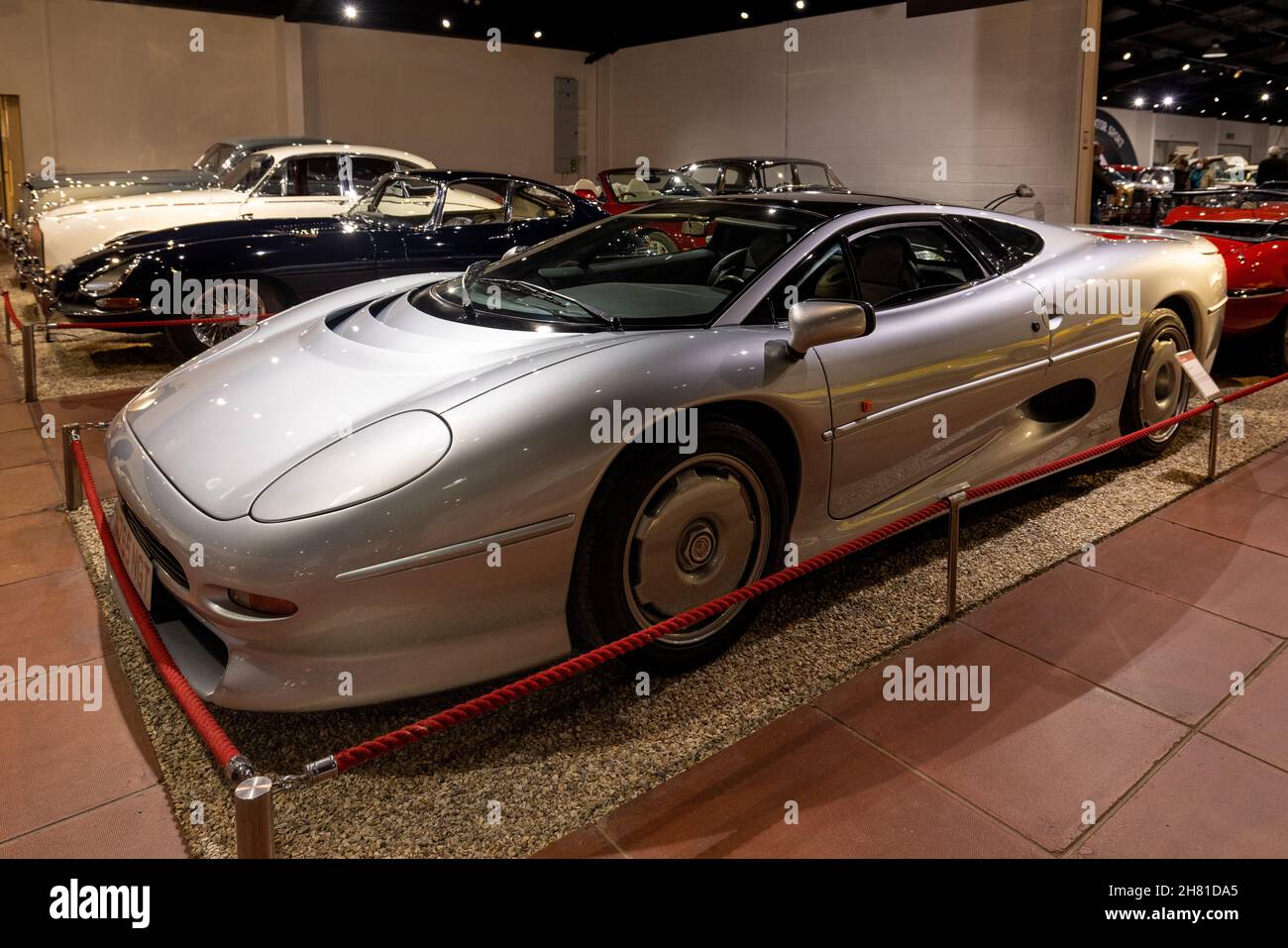 Jaguar XJ220, in mostra presso l'Haynes International Motor Museum, Sparkford, Yeovil, Somerset Foto Stock