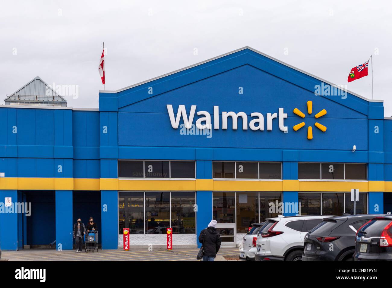 Ingresso al negozio al dettaglio Walmart a Kanata, Ontario, Canada Foto Stock