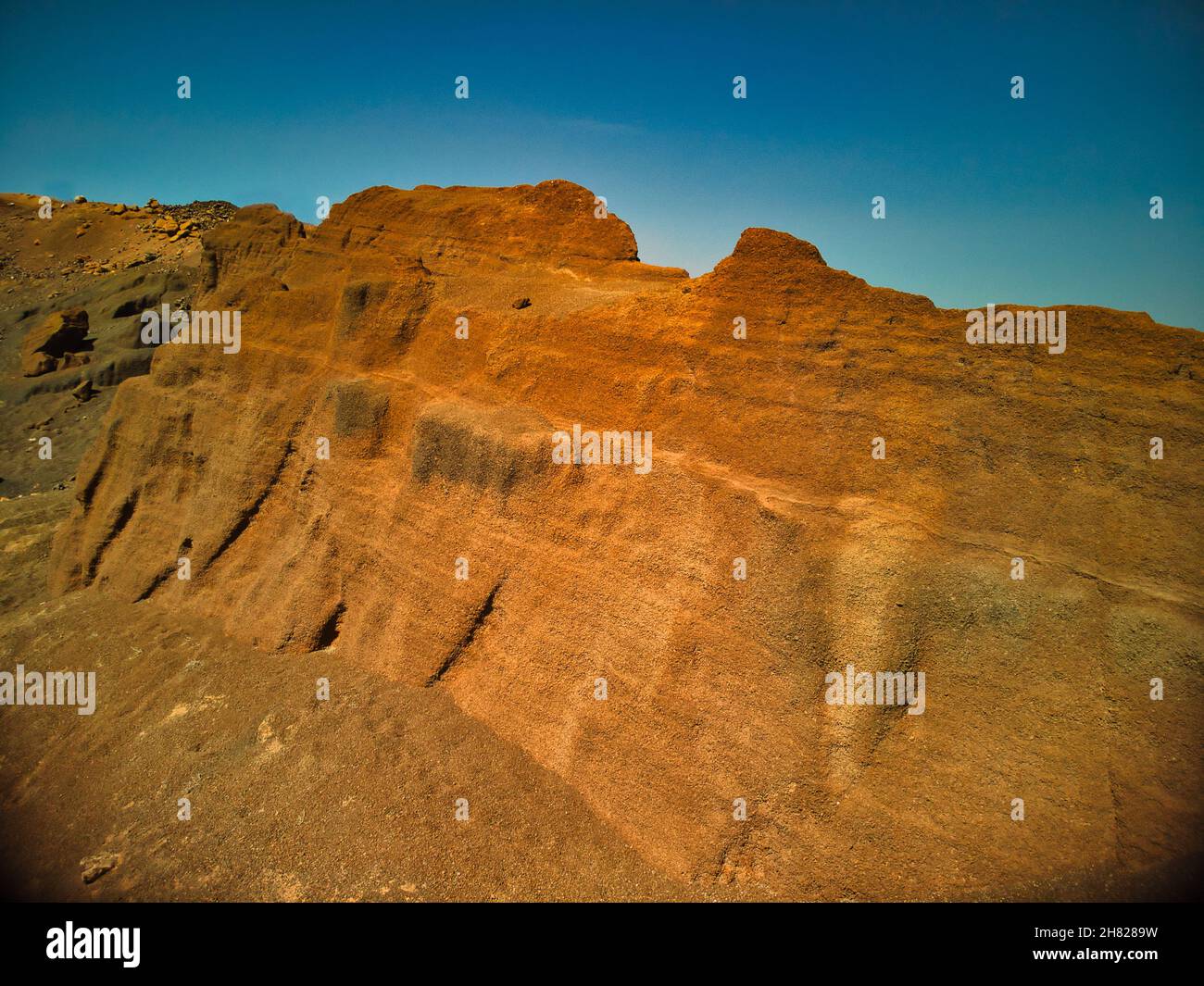 Pianeta rosso paesaggio vulcanico roccioso di Fuerteventura Foto Stock