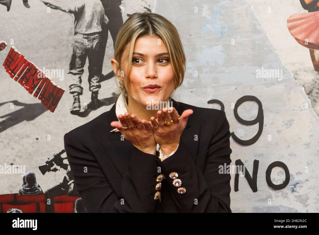 26 novembre 2021, Torino, Italia: Torino. 26 novembre 2021. Jenny De Nucci pone sul tappeto rosso del Festival del Cinema di Torino del 2021. (Credit Image: © Marco Destefanis/Pacific Press via ZUMA Press Wire) Foto Stock