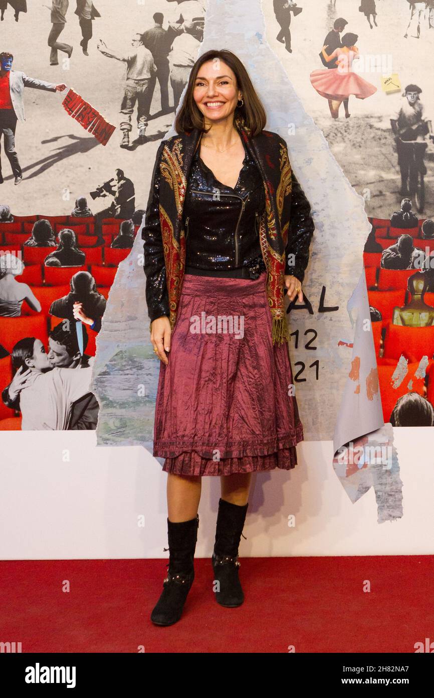 26 novembre 2021, Torino, Italia: Torino. 26 novembre 2021. L'attrice Cristina Serafini pone sul tappeto rosso del Festival del Cinema di Torino del 2021. (Credit Image: © Marco Destefanis/Pacific Press via ZUMA Press Wire) Foto Stock
