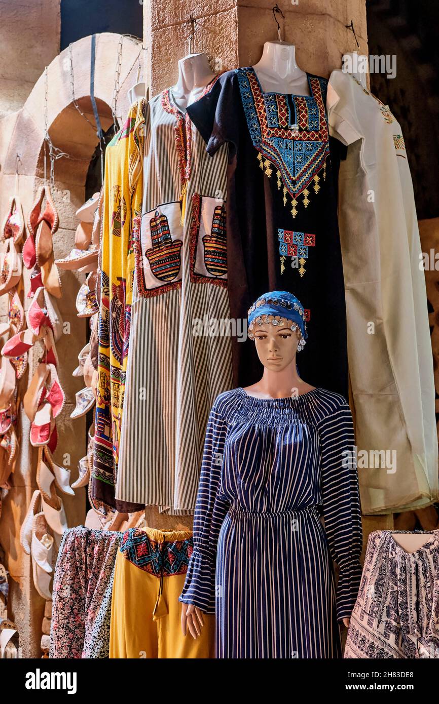 Copricapo Orientale Immagini e Fotos Stock - Alamy