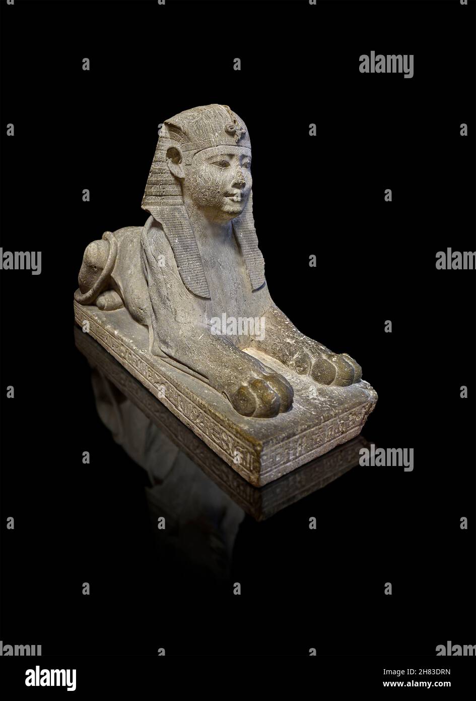 Antica statua della sfinge egiziana di Wah-ib-re, 360 a.C., 30° dinastia, Kunsthistorisches Muesum inv Vienna AS 76. Calcare. Questa sfinge era originariamente Foto Stock