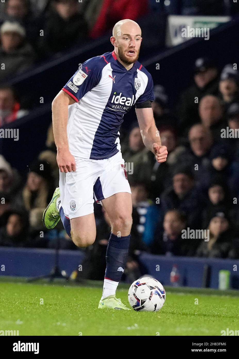 West Bromwich, Regno Unito. 26 novembre 2021. Matthew Clarke di West Bromwich Albion durante la partita Sky Bet Championship al Hawthorns, West Bromwich. Il credito d'immagine dovrebbe leggere: Andrew Yates / Sportimage Foto Stock