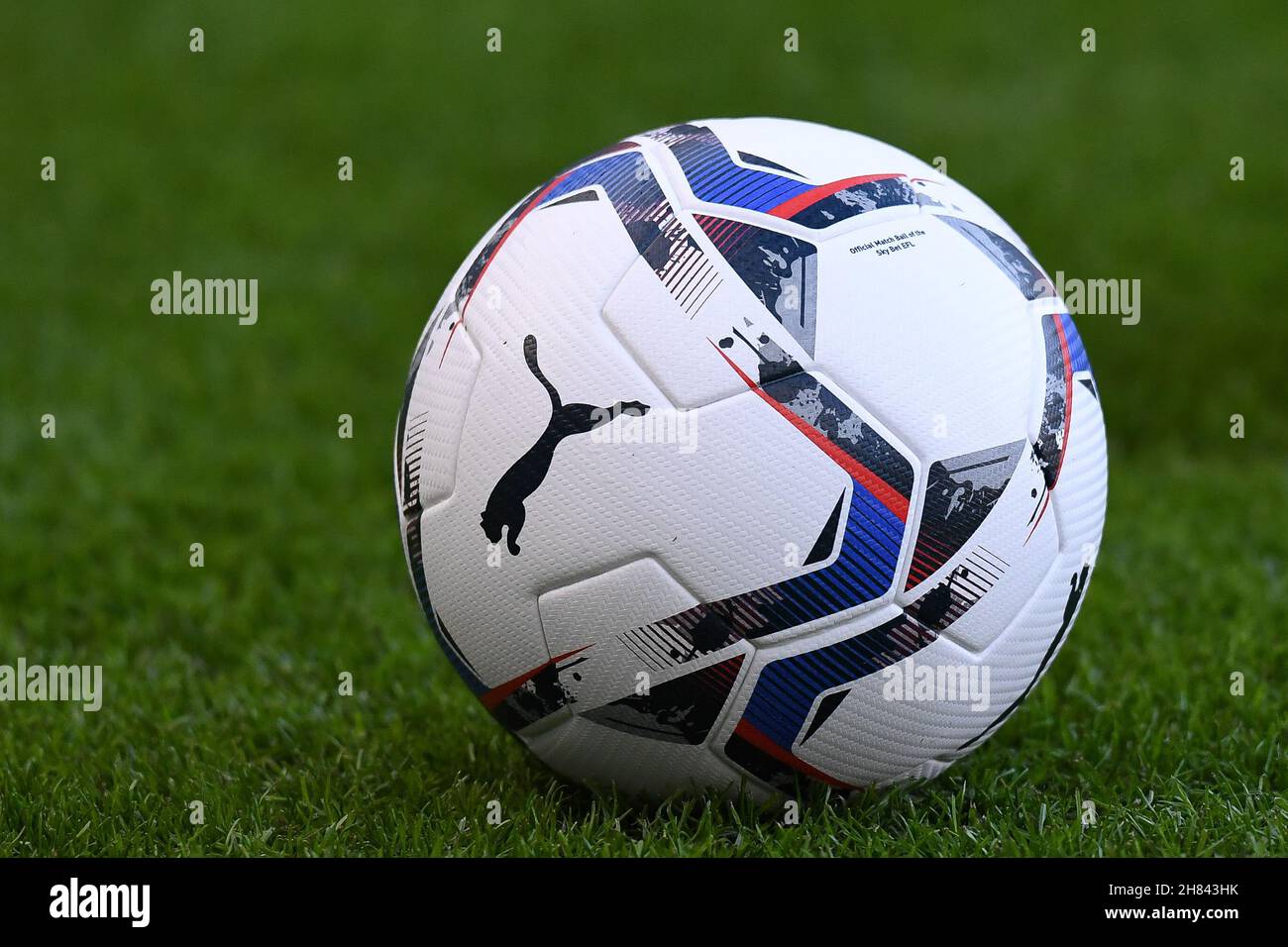 EFL Sky Bet Championship Puma EFL match ball stagione 2021/22. Foto Stock