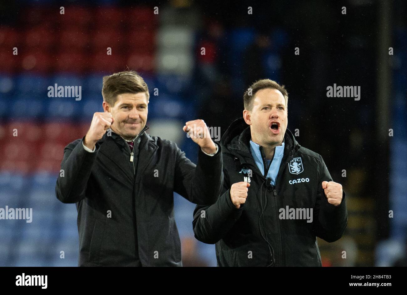 Londra, Regno Unito. 27 novembre 2021. Steven Gerrard, direttore di Aston Villa, dopo la partita della Premier League tra Crystal Palace e Aston Villa a Selhurst Park, Londra, Inghilterra, il 27 novembre 2021. Foto di Andrew Aleksiejczuk/prime Media Images. Credit: Prime Media Images/Alamy Live News Foto Stock