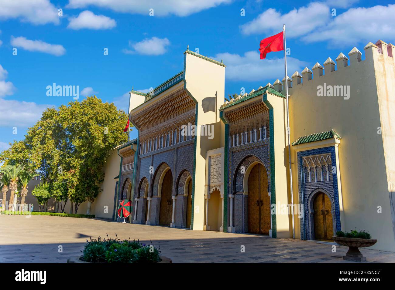 7 novembre 2021, Medina di Fez, Fes, USA: Il Dar al-Makhzen o Palazzo reale di Fez è il palazzo reale del re del Marocco nella città di Fez, Marocco. (Credit Image: © Walter G Arce Sr Grindstone medi/ASP via ZUMA Press Wire) Foto Stock