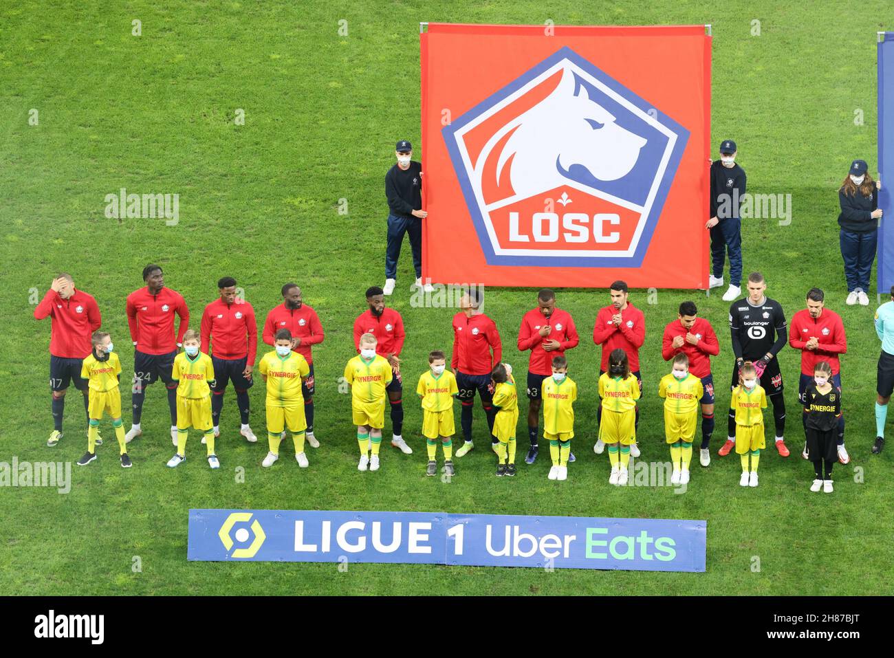 Giocatori squadra LOSC durante il campionato francese Ligue 1 partita di calcio tra LOSC Lille e FC Nantes il 27 novembre 2021 allo stadio Pierre Mauroy a Villeneuve-d'Ascq vicino Lille, Francia - Foto: Laurent Sanson/DPPI/LiveMedia Foto Stock
