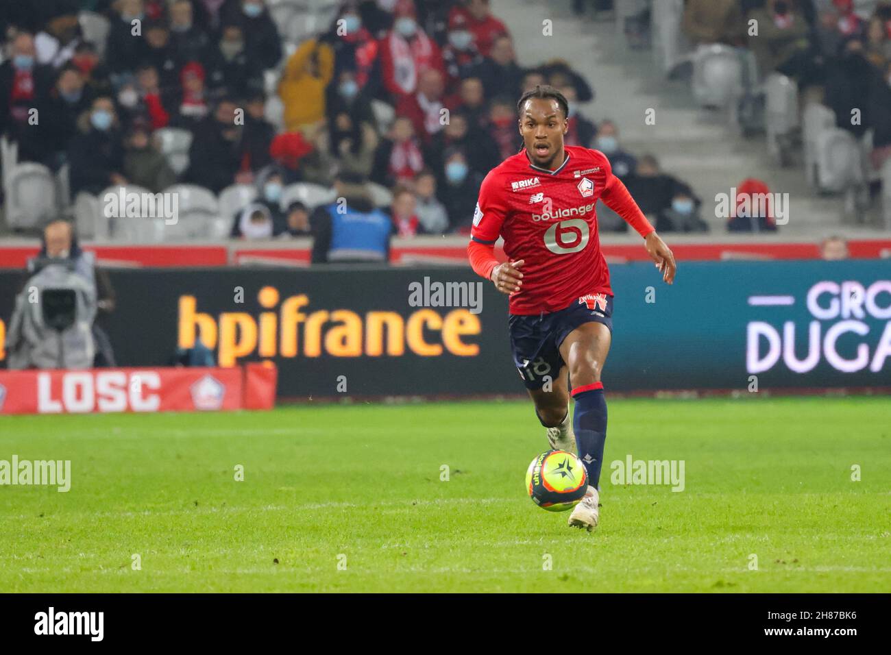 Renato SANCHES 18 LOSC durante il campionato francese Ligue 1 partita di calcio tra LOSC Lille e FC Nantes il 27 novembre 2021 allo stadio Pierre Mauroy di Villeneuve-d'Ascq vicino Lille, Francia - Foto: Laurent Sanson/DPPI/LiveMedia Foto Stock