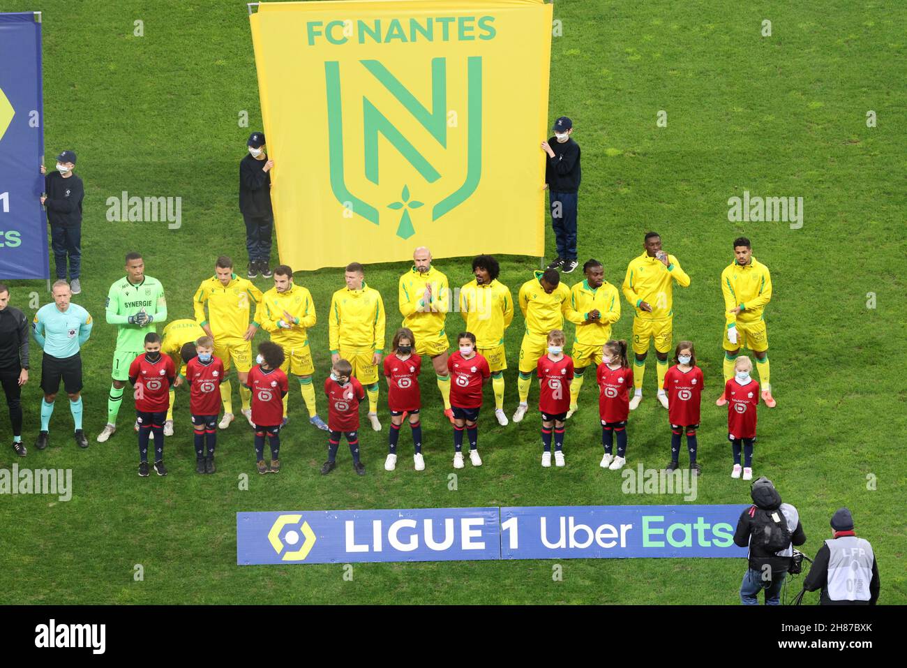 Giocatori della squadra Nantes durante il campionato francese Ligue 1 partita di calcio tra LOSC Lille e FC Nantes il 27 novembre 2021 allo stadio Pierre Mauroy a Villeneuve-d'Ascq vicino Lille, Francia - Foto: Laurent Sanson/DPPI/LiveMedia Foto Stock