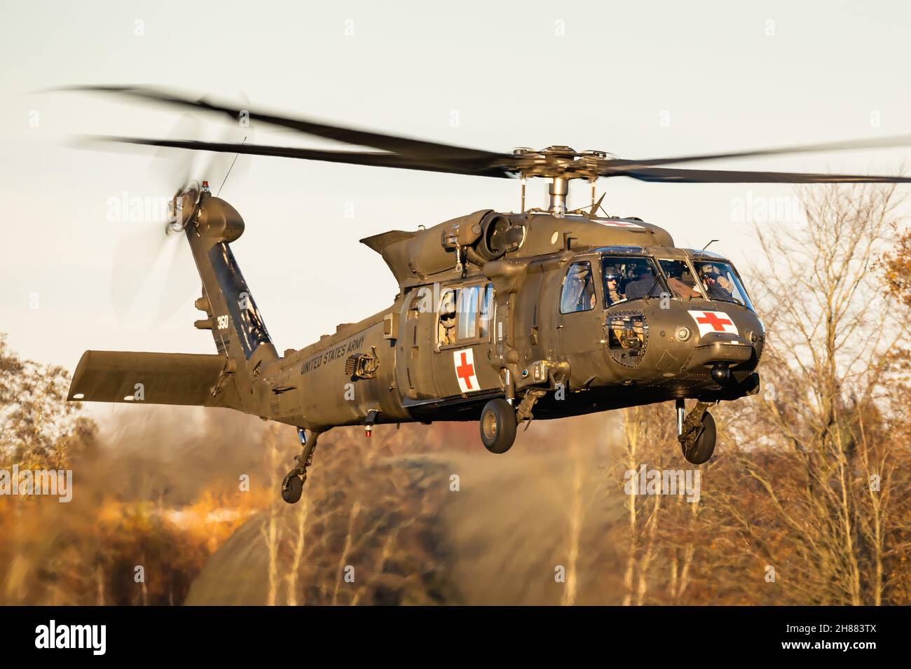 Un elicottero Sikorsky UH-60 Black Hawk a due motori dell'esercito degli Stati Uniti presso la base aerea Gilze-Rijen, Paesi Bassi. Foto Stock