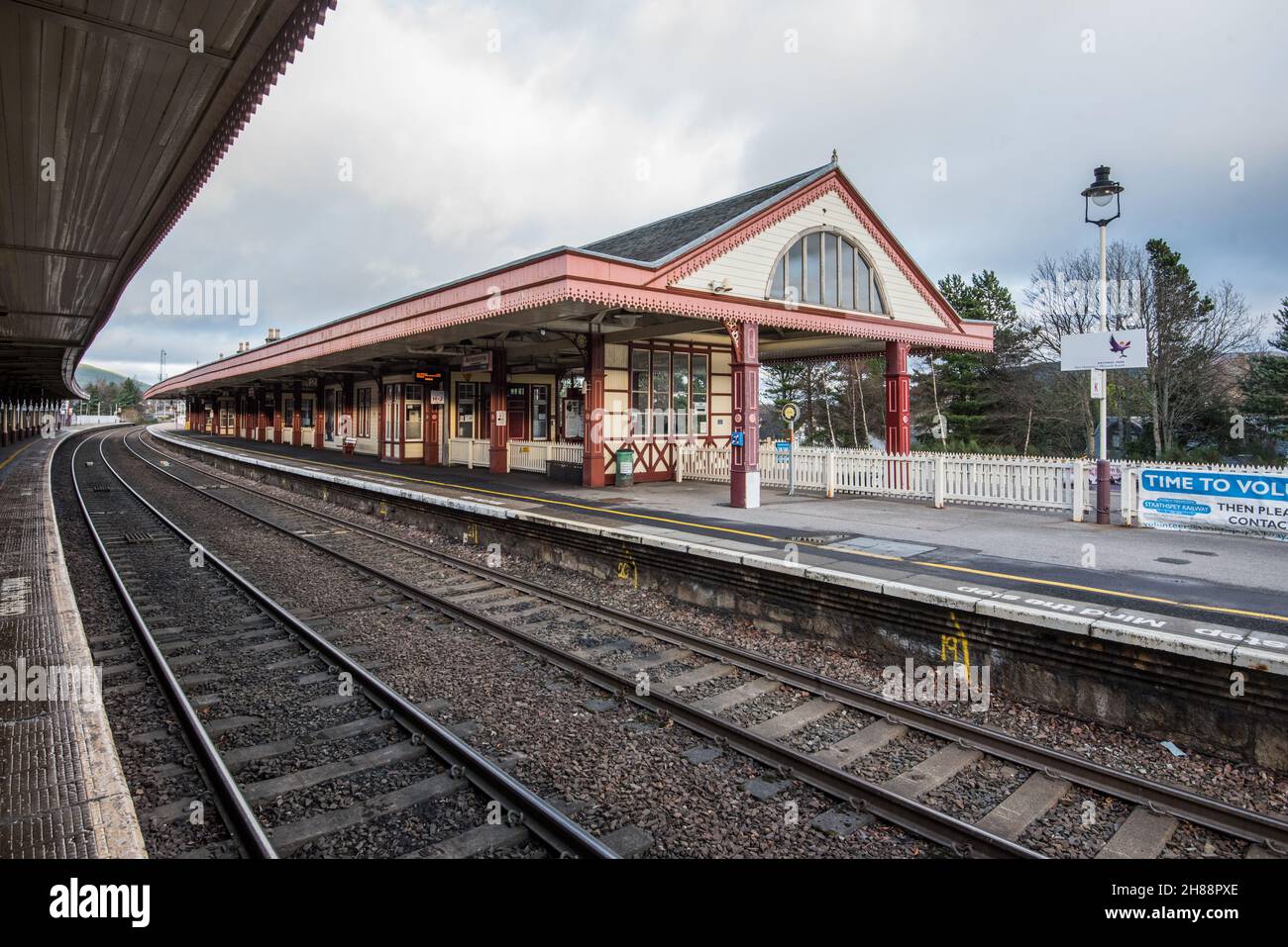 Stazione ferroviaria di Aviemore, una stazione di grado A listato di alto valore del patrimonio. Foto Stock