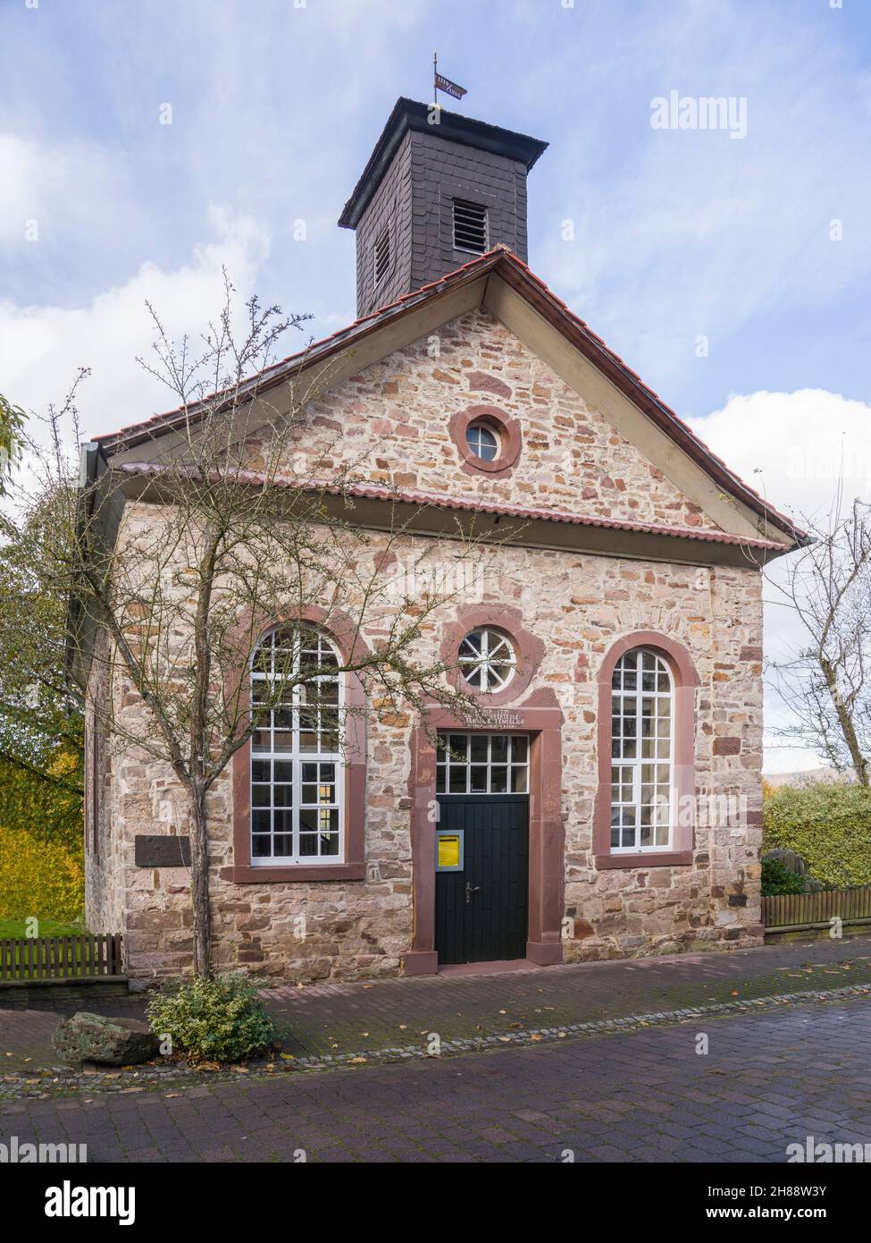 Waldensian edificio chiesa, 18 ° secolo, villaggio di Gewissensenruh, Wesertal, Weserbergland, Assia, Germania Foto Stock
