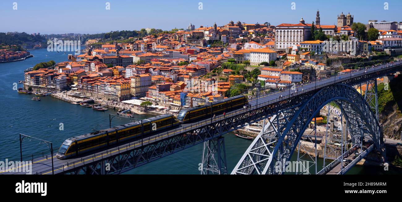 Veduta aerea del famoso ponte di Porto, Portogallo Foto Stock